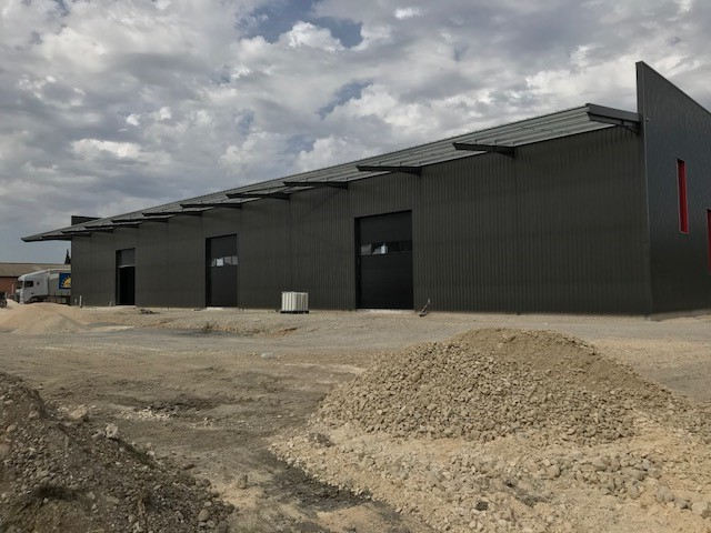 2018 - PIERRELATTE (26) - Hangar et bureaux industriels